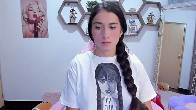 SharonSander online show from April 19, 12:43 am