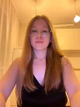 Snapshot of Eva_Weyne chatting on October 22, 6:35 pm Eva Weyne online show from October 22, 6:35 pm