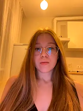 Eva Weyne online show from November 15, 9:38 pm