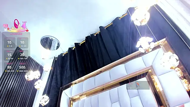 Snapshot of SarayRoyse chatting on September 22, 7:34 pm SarayRoyse online show from September 22, 7:34 pm