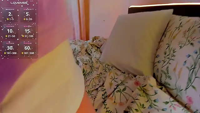 lexxxxxxi online show from March 7, 6:26 pm