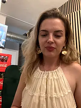 Snapshot of LexyGold chatting on October 23, 3:07 pm LexyGold online show from October 23, 3:07 pm