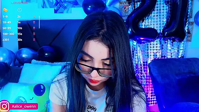 Aliceowenn online show from February 3, 9:07 pm
