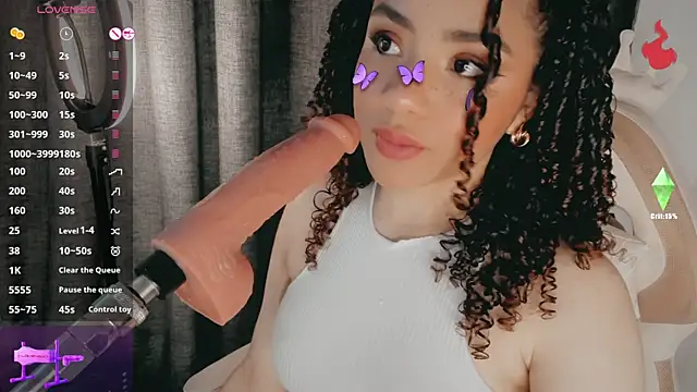 Queen Deepthroat online show from December 2, 11:40 pm