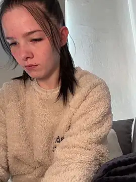 RoxiBlack online show from December 15, 7:57 am