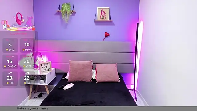 Alicebrooks  online show from April 18, 1:35 pm