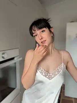  Juliette online show from March 25, 9:45 am