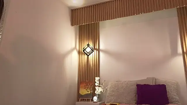 hannacruzsj online show from April 14, 3:50 am