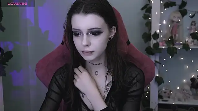 prettybones online show from March 19, 1:54 am