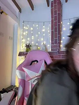 Juanelopez1 online show from April 26, 4:10 am