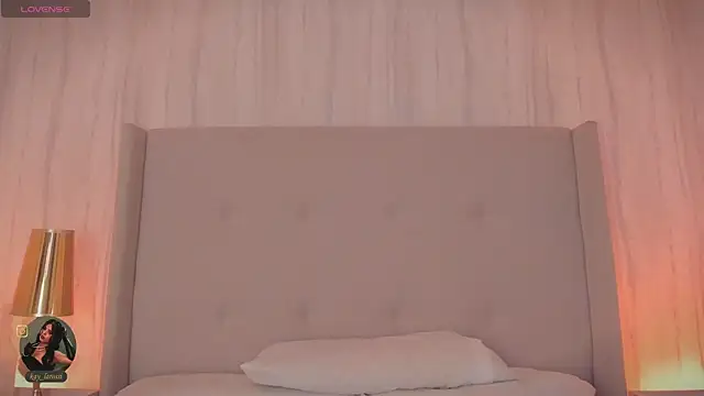 kaylarossi online show from April 15, 9:37 pm