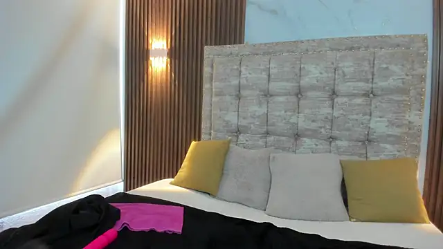 ada mclaine online show from February 9, 12:18 pm