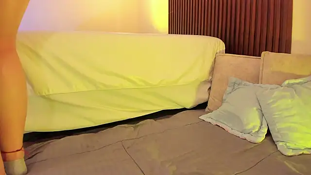 ArianaBaker online show from March 7, 4:58 pm