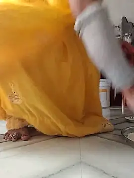 Snapshot of Archna-ji chatting on September 14, 4:21 am Archna-ji online show from September 14, 4:21 am