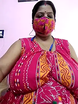 Snapshot of Kayra_34 chatting on October 7, 3:33 am Kayra 34 online show from October 7, 3:33 am