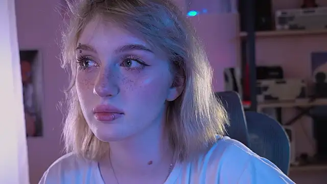 ELLIEJAY online show from March 18, 5:12 am