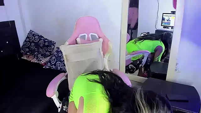 blonde girl01 online show from February 3, 7:51 pm