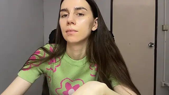 SassyJessi online show from February 18, 8:24 am