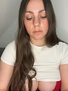 Loella-Rose online show from May 12, 8:15 pm