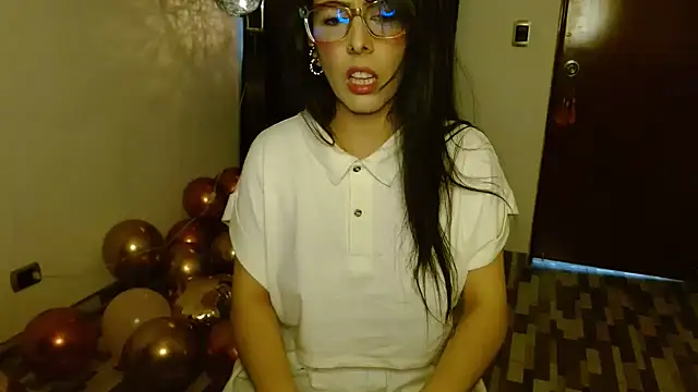 Snapshot of ella_peck chatting on September 21, 2:21 am ella peck online show from September 21, 2:21 am