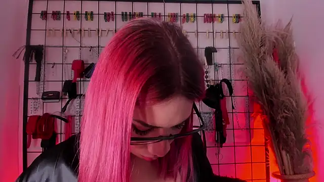 charrlotte quinn online show from September 17, 8:18 pm