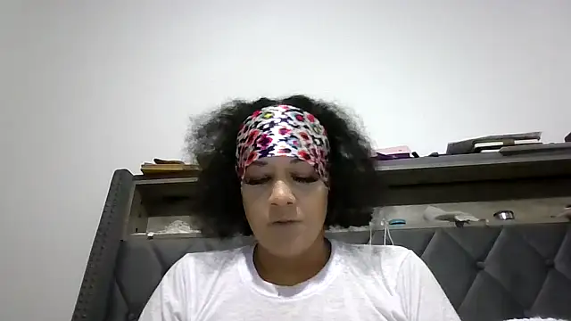 Ladycinnabon1 online show from November 28, 1:52 am