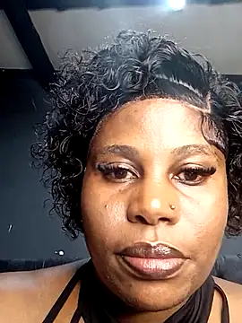 Snapshot of NiftyNora chatting on October 29, 5:26 pm NiftyNora online show from October 29, 5:26 pm