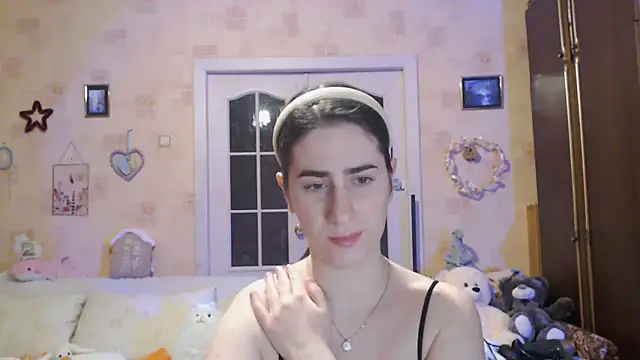 Snapshot of INELIKA chatting on October 21, 8:57 pm INELIKA online show from October 21, 8:57 pm