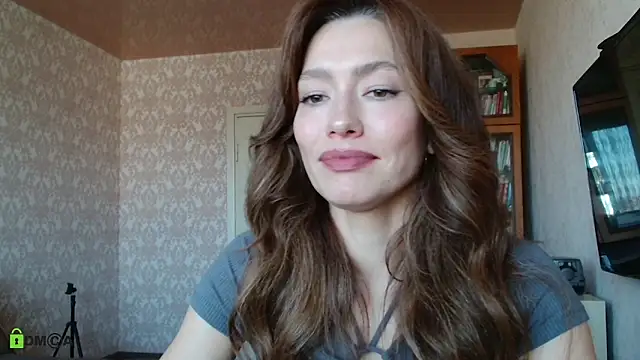 alicia spicy online show from September 18, 7:40 am