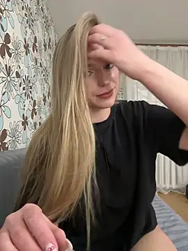 adel secret online show from February 18, 9:14 pm