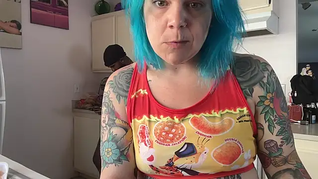 Snapshot of CherryBombBomb chatting on September 12, 10:17 pm CherryBombBomb online show from September 12, 10:17 pm