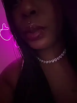 latinababyy online show from March 15, 3:52 am
