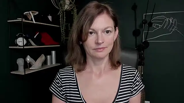 VivianWILD online show from September 9, 8:14 am