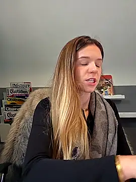 lucie mehott online show from December 3, 9:33 am