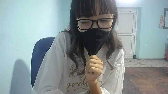 Snapshot of elllaaxx chatting on September 10, 4:01 am elllaaxx online show from September 10, 4:01 am
