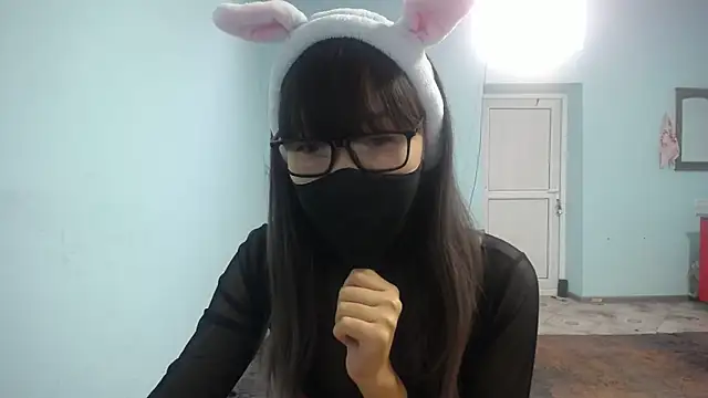 Snapshot of elllaaxx chatting on October 18, 4:48 am elllaaxx online show from October 18, 4:48 am