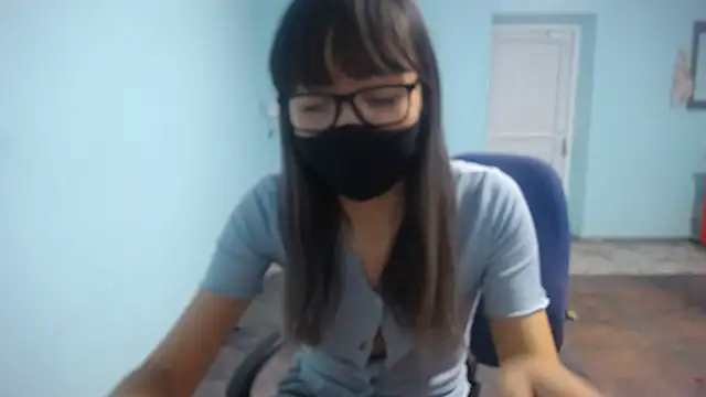 Snapshot of elllaaxx chatting on October 1, 6:29 am elllaaxx online show from October 1, 6:29 am