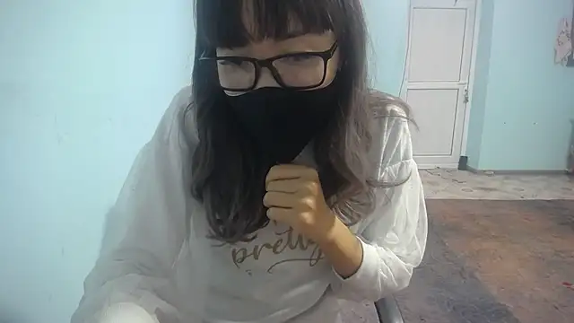 Snapshot of elllaaxx chatting on September 12, 4:13 am elllaaxx online show from September 12, 4:13 am