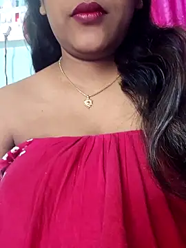 sexyindi couple online show from February 5, 7:00 am