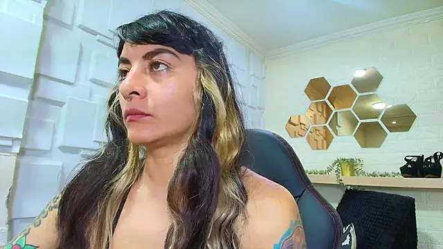 Naughty Kittenm online show from March 28, 11:32 am