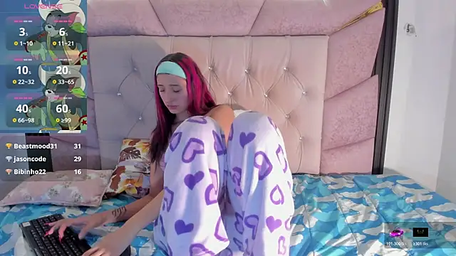 laurem-paulette online show from January 12, 6:57 pm