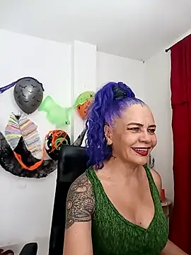 freyadevil333 online show from October 14, 12:57 am