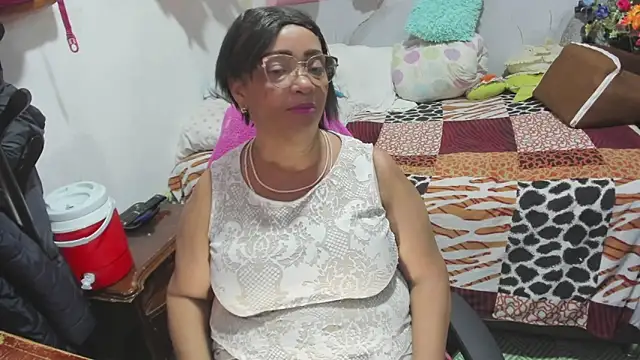 Mrs mommy  online show from February 26, 11:26 pm