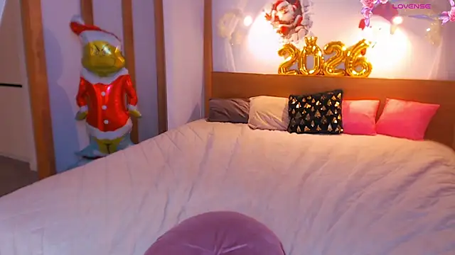 Magic Eyes   online show from December 19, 4:05 am