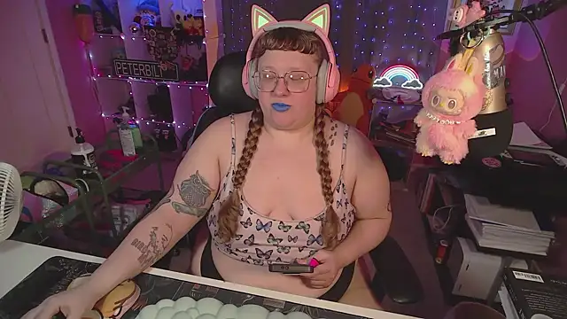 FatVeronica online show from March 27, 4:30 pm