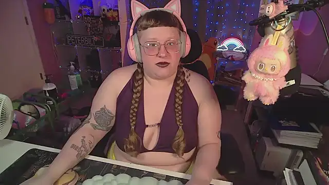 FatVeronica online show from March 25, 1:58 pm