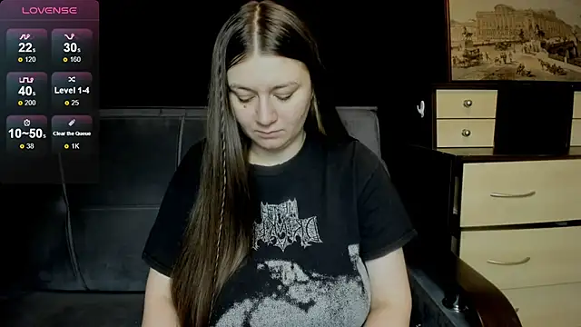 AlisaBacker online show from March 20, 8:25 pm