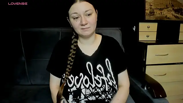 AlisaBacker online show from March 18, 4:45 pm