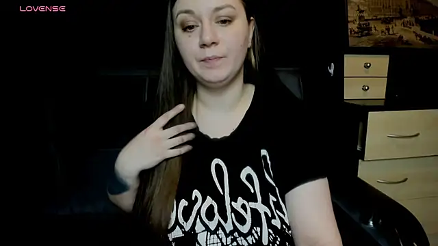 AlisaBacker online show from March 6, 8:04 pm