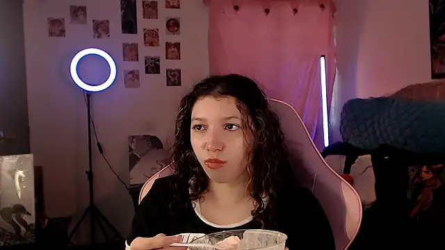 AllyDonfort online show from March 31, 10:32 pm